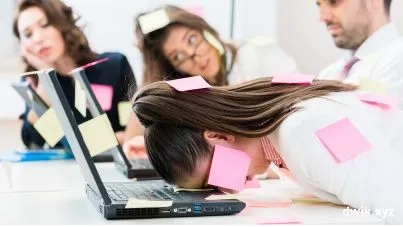 Burnout Karena Kerja - Dwik.xyz